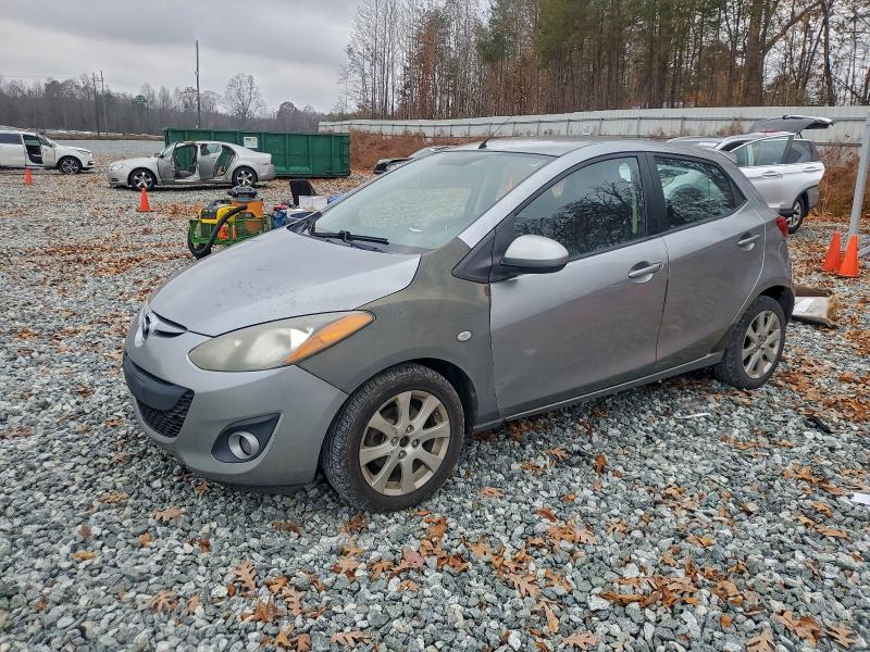 MAZDA MAZDA2 2013 with VIN JM1DE1LZ5D0157614 - Photo from auction
