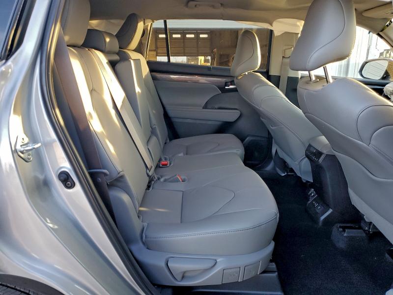 Photo 11 from auction – 2025 TOYOTA HIGHLANDER with VIN 5TDKDRAH2SS556896