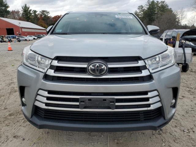 Photo 5 from auction – 2017 TOYOTA HIGHLANDER with VIN 5TDJZRFH0HS468024