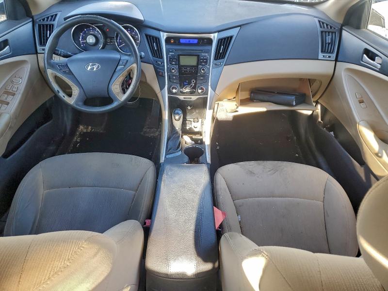 Photo 8 from auction – 2011 HYUNDAI SONATA with VIN 5NPEB4AC7BH205725