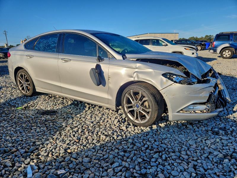 Photo 4 from auction – 2017 FORD FUSION SE with VIN 3FA6P0H76HR401979