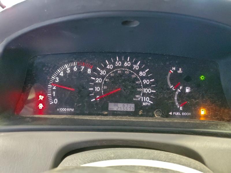 Photo 9 from auction – 2005 TOYOTA COROLLA CE with VIN JTDBR32E452049805