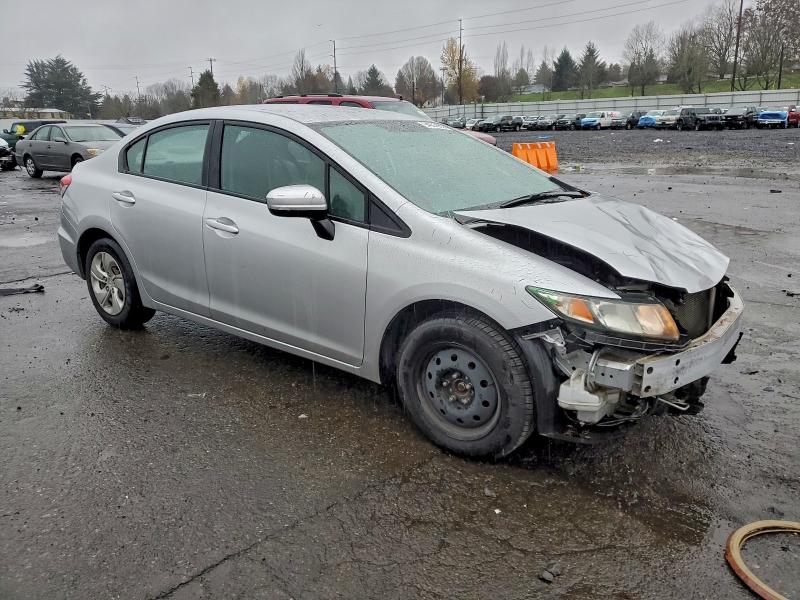 Zdjęcie 4 z aukcji – 2014 HONDA CIVIC LX z VIN 19XFB2F55EE229985