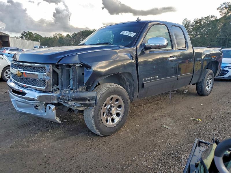 CHEVROLET SILVERADO 2013 with VIN 1GCRCSEA1DZ212905 - Photo from auction