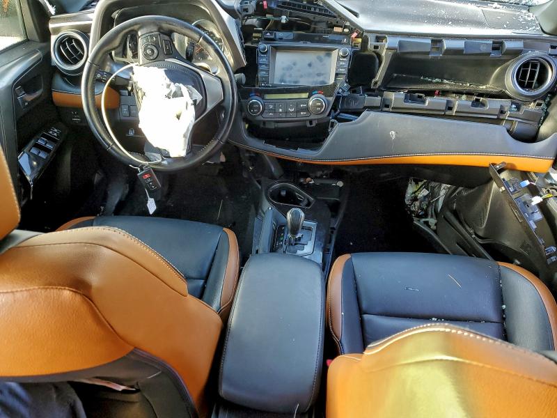 Photo 8 from auction – 2016 TOYOTA RAV4 SE with VIN JTMJFREV8GD187745