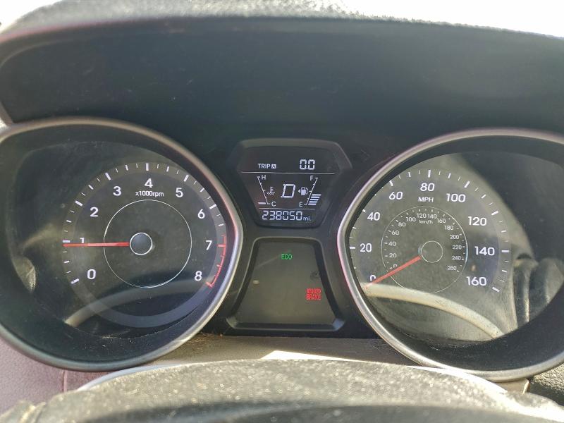 Photo 9 from auction – 2016 HYUNDAI ELANTRA SE with VIN 5NPDH4AE9GH788950