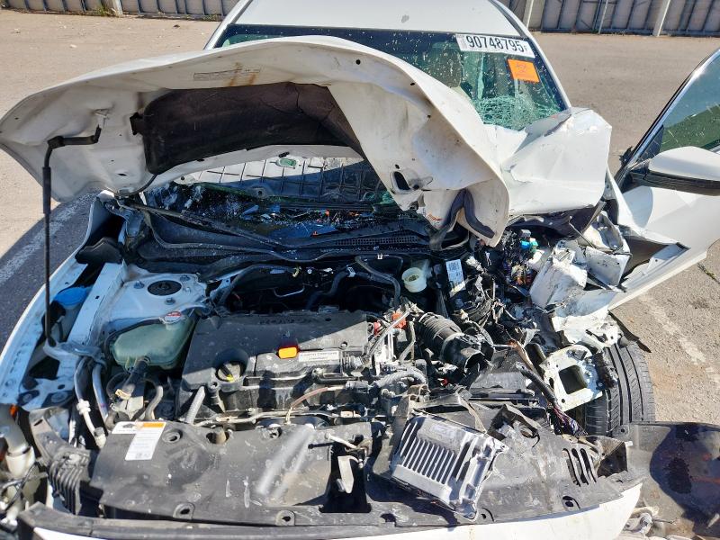 Photo 11 from auction – 2016 HONDA CIVIC LX with VIN 19XFC2F52GE052246