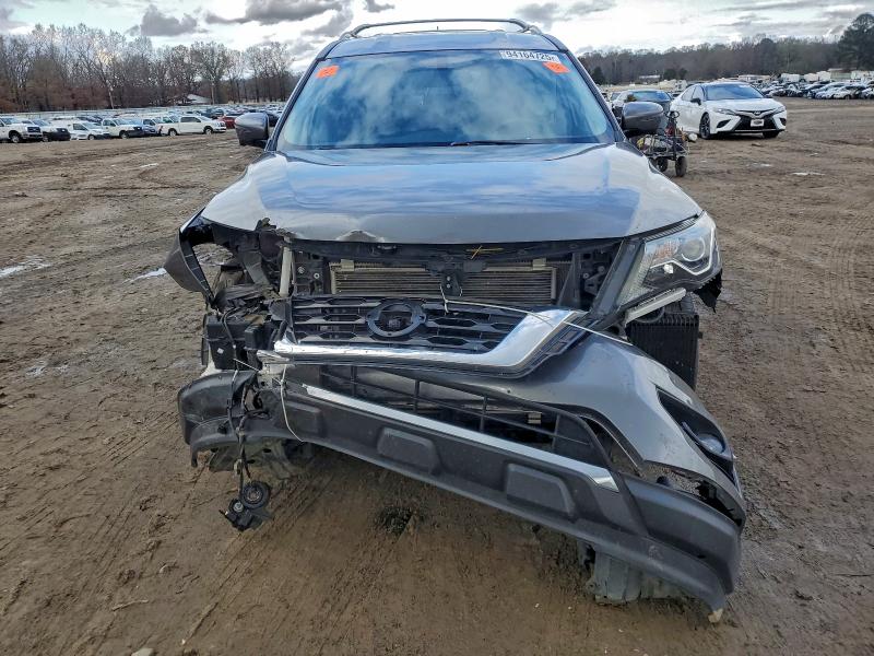 Photo 5 from auction – 2018 NISSAN PATHFINDER with VIN 5N1DR2MN5JC618600