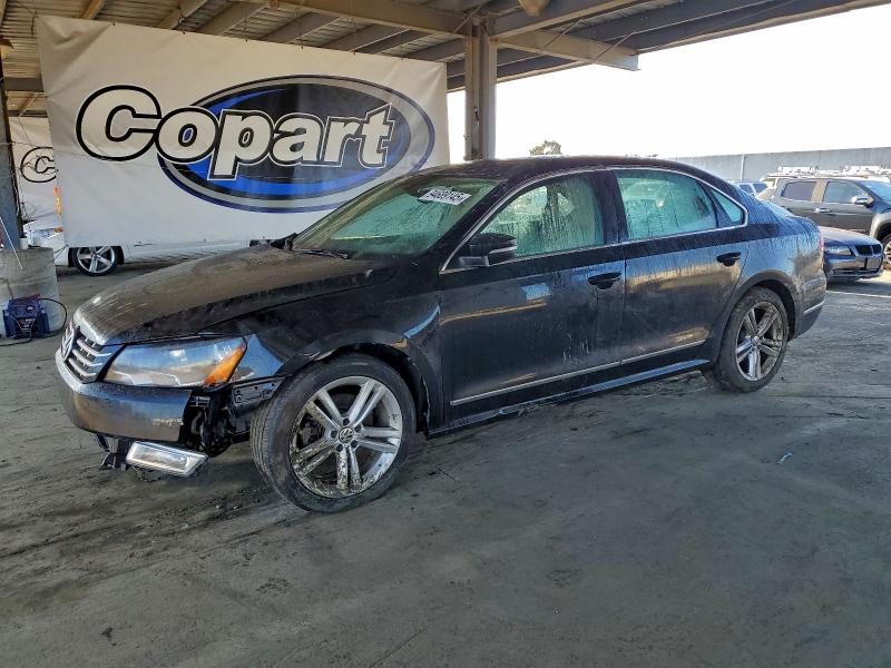 VOLKSWAGEN PASSAT SEL 2014 with VIN 1VWCT7A32EC046969 - Photo from auction