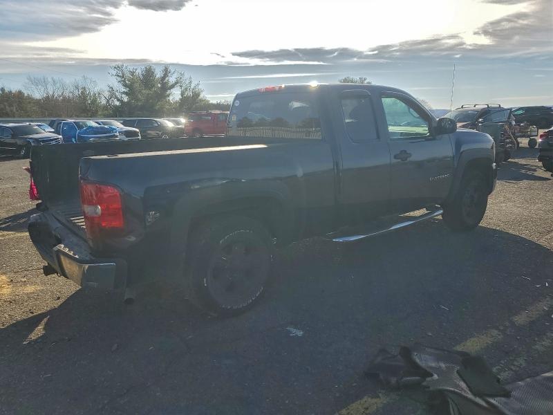 Photo 3 from auction – 2010 CHEVROLET SILVERADO with VIN 1GCSKSE34AZ250629