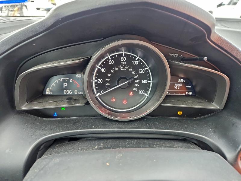 Photo 9 from auction – 2018 MAZDA 3 with VIN 3MZBN1V31JM203185