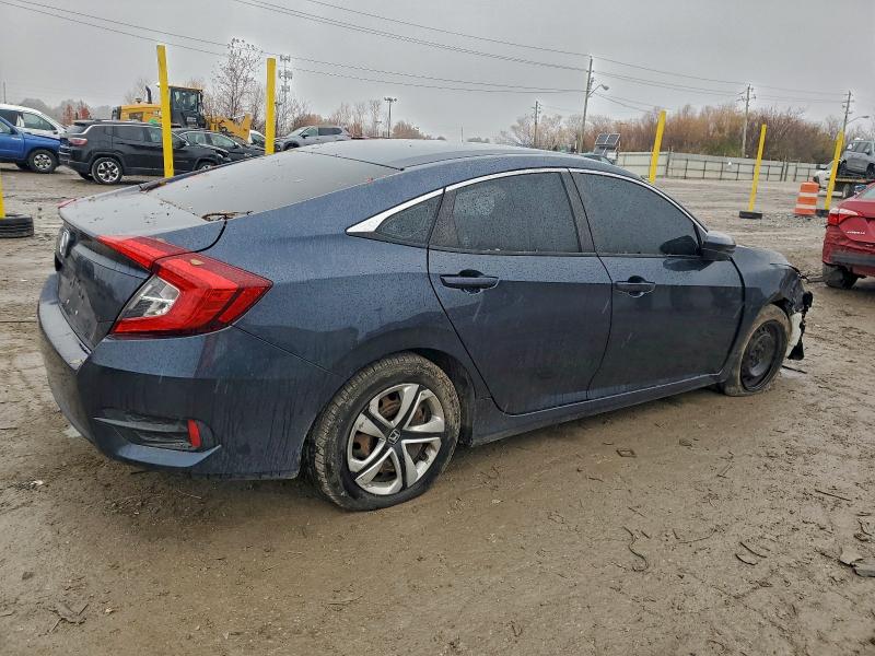 Photo 3 from auction – 2018 HONDA CIVIC with VIN 19XFC2F52JE019268