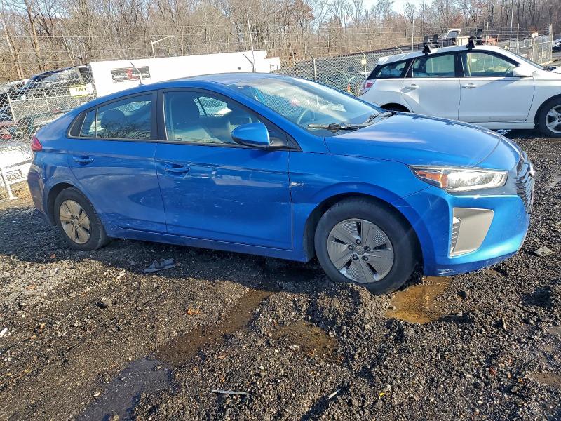 Photo 4 from auction – 2017 HYUNDAI IONIQ BLUE with VIN KMHC65LC9HU031908