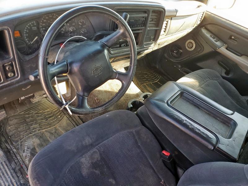 Photo 8 from auction – 2002 CHEVROLET SILVERADO with VIN 2GCEC19V521162926