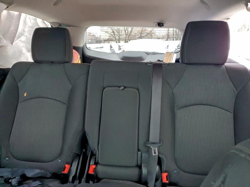 Photo 10 from auction – 2017 CHEVROLET TRAVERSE L with VIN 1GNKVGKD1HJ122737