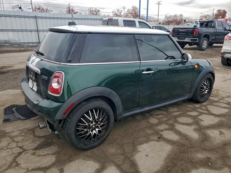 Photo 3 from auction – 2011 MINI COOPER with VIN WMWSU3C56BT098326
