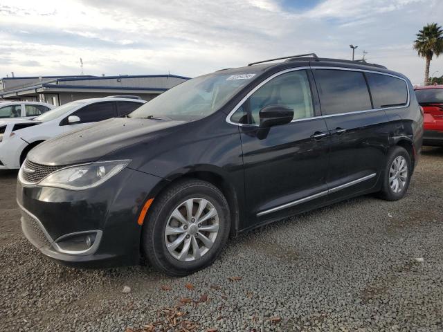 CHRYSLER PACIFICA T 2017 with VIN 2C4RC1BG9HR691528 - Photo from auction