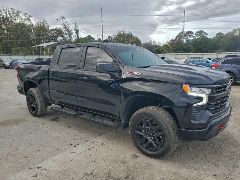 Photo 4 from auction – 2025 CHEVROLET SILVERADO with VIN 3GCUKFED6SG109135