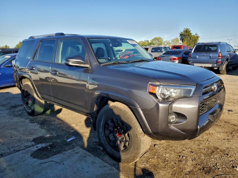 Photo 4 from auction – 2023 TOYOTA 4RUNNER SR with VIN JTEFU5JRXP5283041