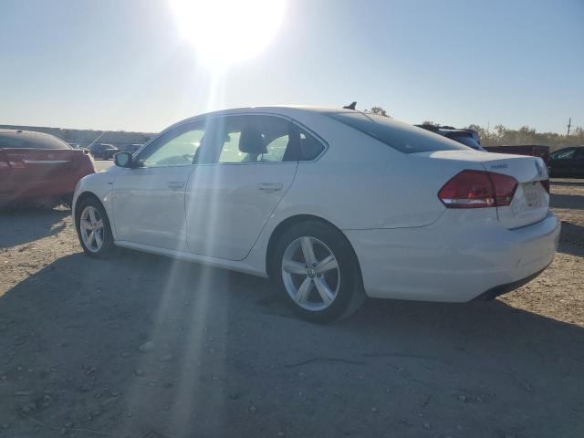Foto 2 de la subasta – 2015 VOLKSWAGEN PASSAT con VIN 1VWAS7A38FC112596