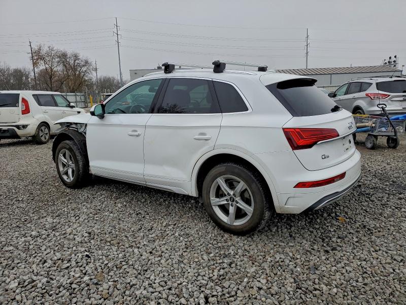 Photo 2 from auction – 2021 AUDI Q5 PREMIUM with VIN WA1AAAFY4M2002309