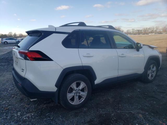 Photo 3 from auction – 2019 TOYOTA RAV4 XLE with VIN JTMP1RFV6KD010689