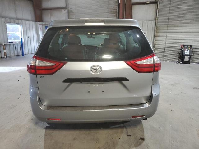 Photo 6 from auction – 2017 TOYOTA SIENNA with VIN 5TDZZ3DC4HS770892