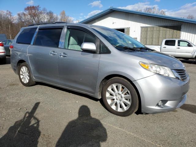 Photo 4 from auction – 2012 TOYOTA SIENNA XLE with VIN 5TDDK3DC7CS034181