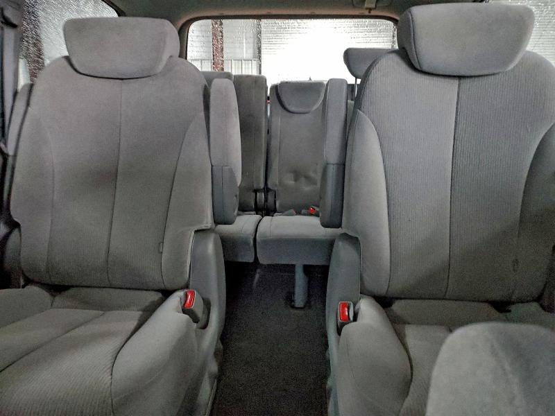 Photo 10 from auction – 2006 KIA SEDONA EX with VIN KNDMB233X66096495