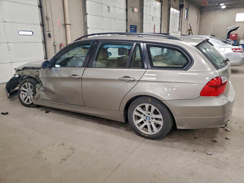 Photo 2 from auction – 2007 BMW 328 XIT with VIN WBAVT73577FV29320