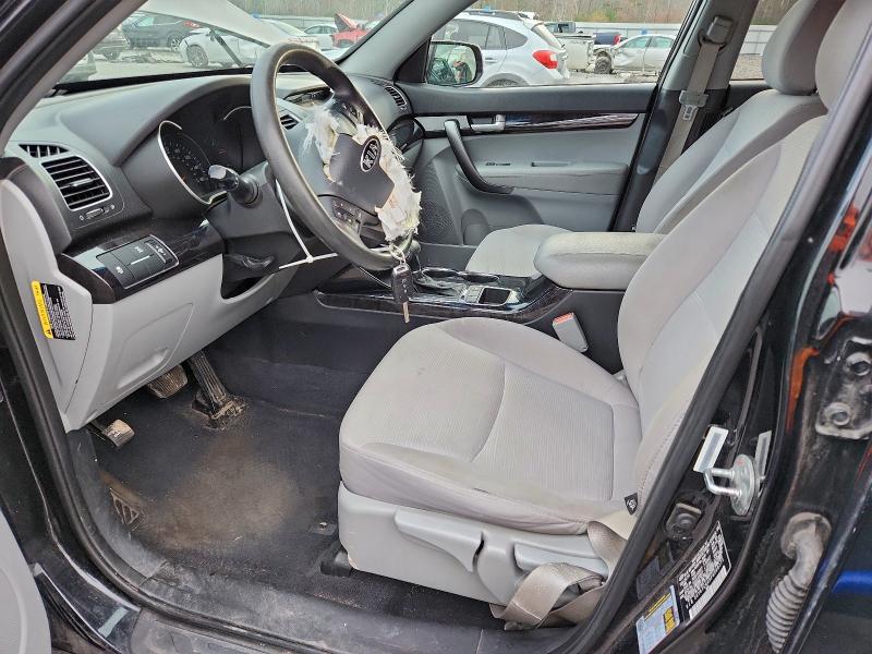 Photo 7 from auction – 2015 KIA SORENTO LX with VIN 5XYKTCA65FG568171