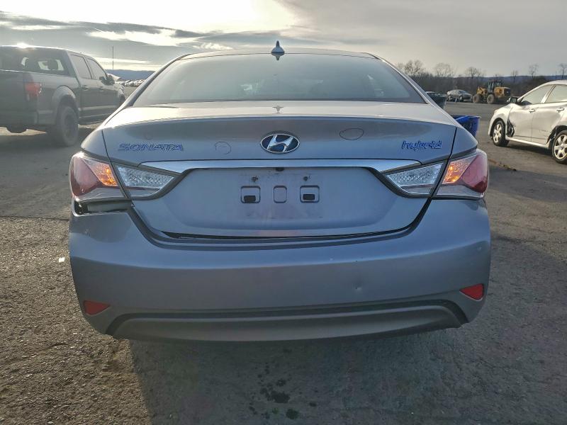 Photo 6 from auction – 2015 HYUNDAI SONATA HYB with VIN KMHEC4A42FA139261