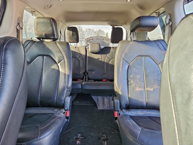 Photo 10 from auction – 2017 CHRYSLER PACIFICA T with VIN 2C4RC1BG4HR550656