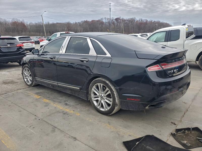 Photo 2 from auction – 2016 LINCOLN MKZ with VIN 3LN6L2G93GR617643