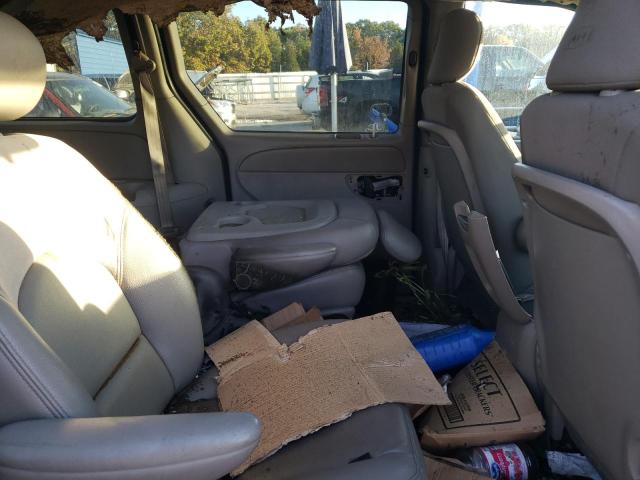 Photo 11 from auction – 2003 CHRYSLER TOWN & COU with VIN 2C8GP74L83R118488