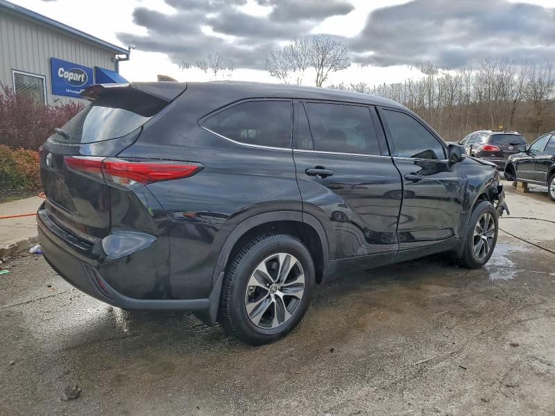 Photo 3 from auction – 2021 TOYOTA HIGHLANDER with VIN 5TDGZRBH6MS556120