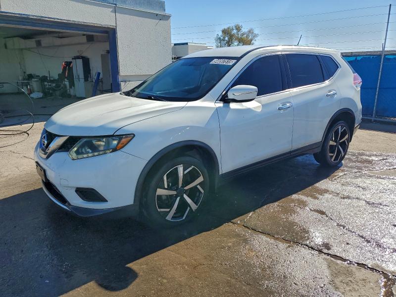 NISSAN ROGUE S 2015 with VIN KNMAT2MT4FP582454 - Photo from auction