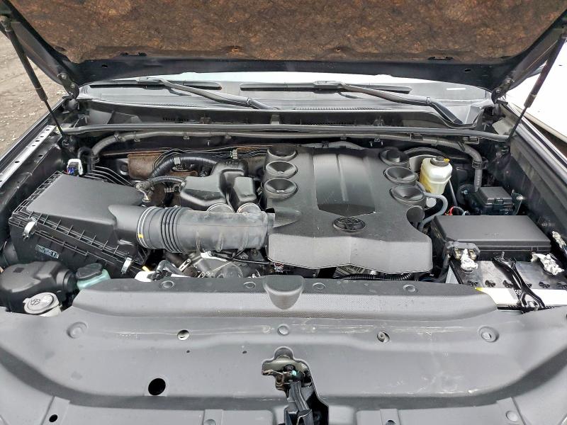 Photo 12 from auction – 2023 TOYOTA 4RUNNER SR with VIN JTEFU5JR6P5289418
