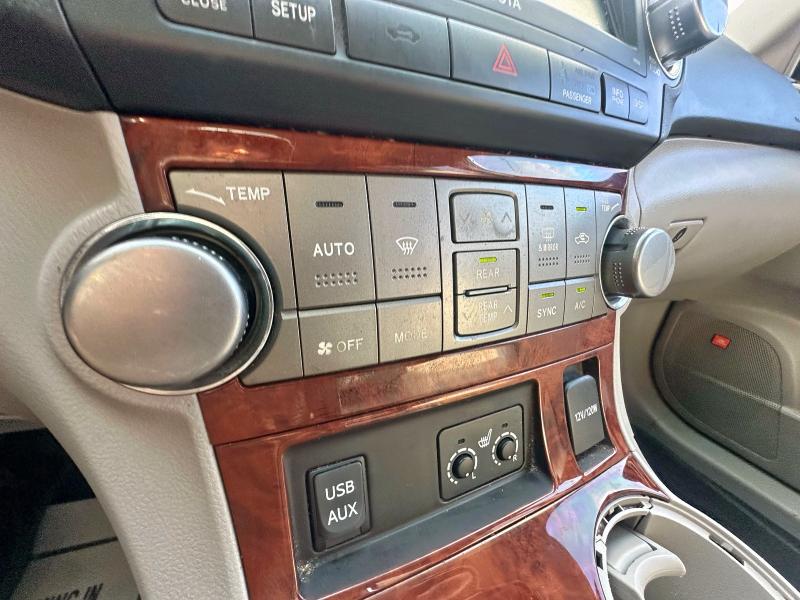 Photo 13 from auction – 2011 TOYOTA HIGHLANDER with VIN 5TDYK3EH8BS045877