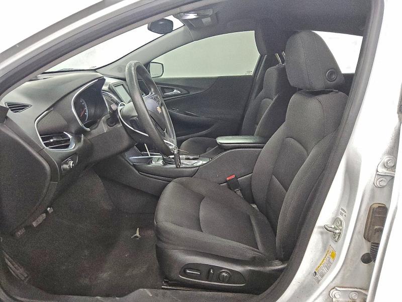 Photo 7 from auction – 2018 CHEVROLET MALIBU LT with VIN 1G1ZD5ST9JF140703