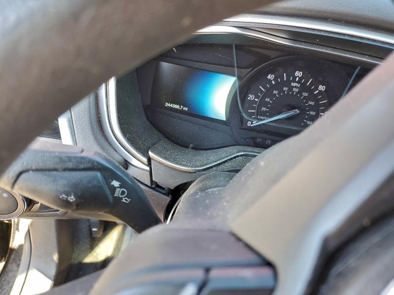 Photo 9 from auction – 2014 FORD FUSION SE with VIN 3FA6P0LU2ER231578