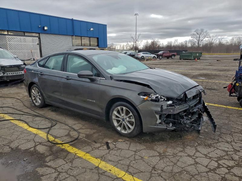 Photo 4 from auction – 2019 FORD FUSION SE with VIN 3FA6P0LU7KR103025