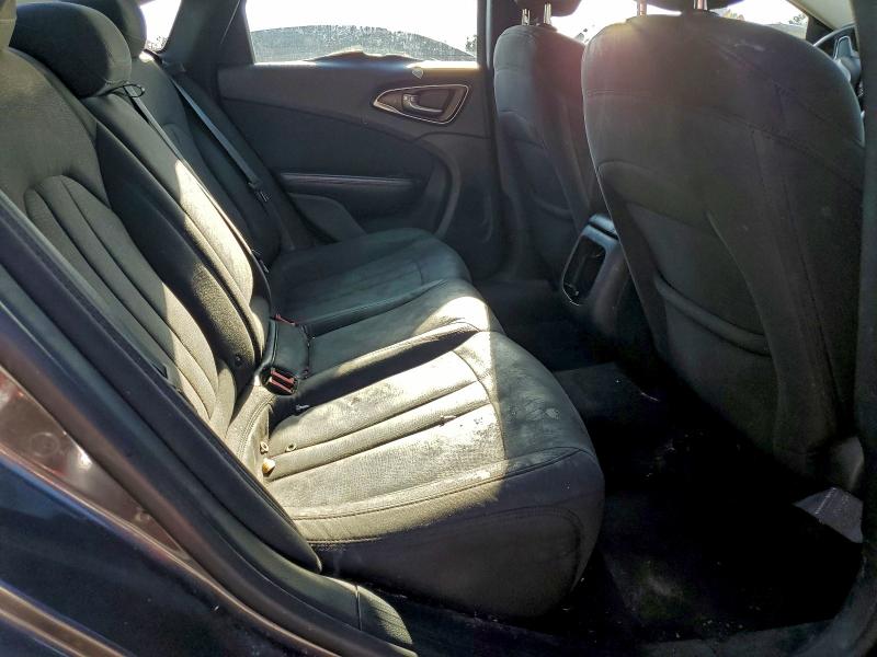 Photo 10 from auction – 2015 CHRYSLER 200 LIMITE with VIN 1C3CCCAB7FN649994