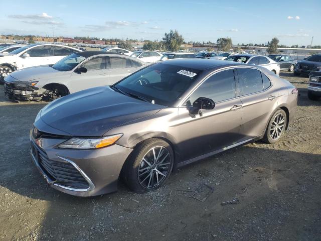 Photo 1 from auction – 2023 TOYOTA CAMRY XLE with VIN 4T1F11AK2PU720895
