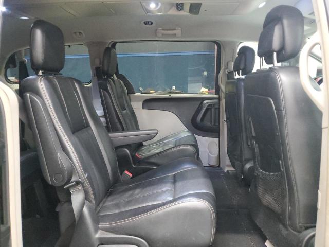 Photo 11 from auction – 2013 CHRYSLER TOWN & COU with VIN 2C4RC1BGXDR560442