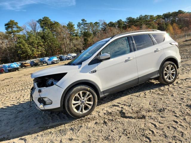 FORD ESCAPE SE 2018 with VIN 1FMCU9GD1JUB45701 - Photo from auction