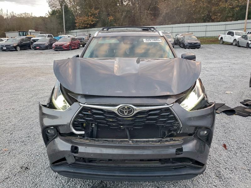 Photo 5 from auction – 2020 TOYOTA HIGHLANDER with VIN 5TDYZRAH6LS016867