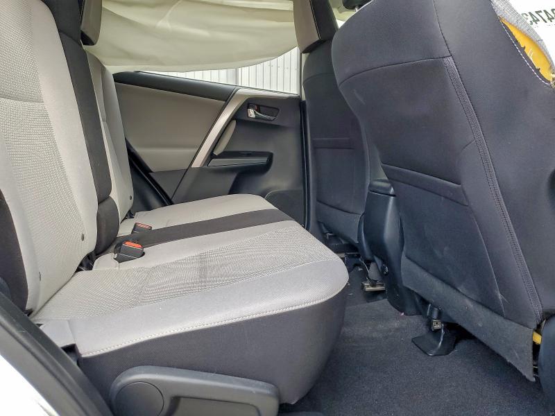 Photo 10 from auction – 2017 TOYOTA RAV4 XLE with VIN JTMRFREV8HJ704712