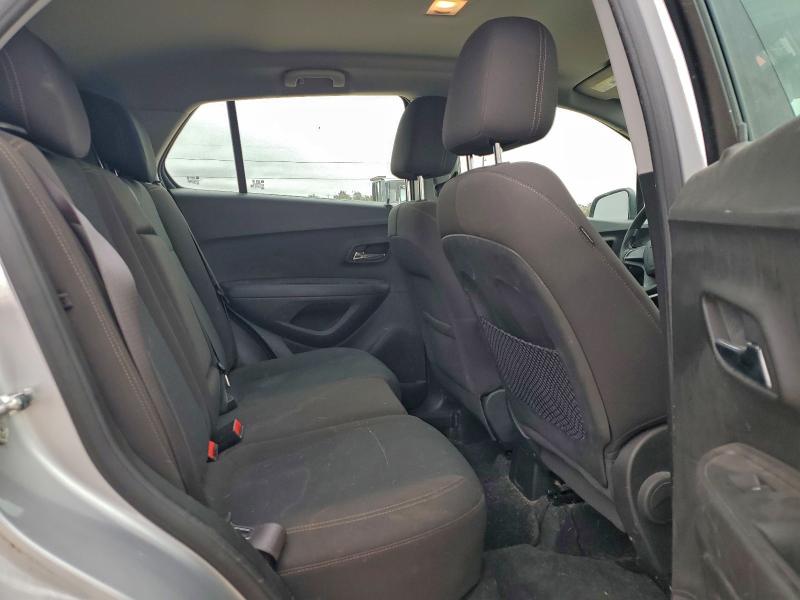 Photo 11 from auction – 2018 CHEVROLET TRAX LS with VIN KL7CJKSBXJB720638