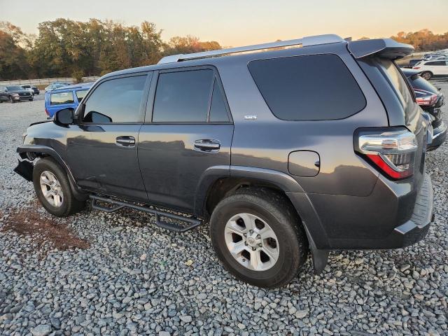 Photo 2 from auction – 2018 TOYOTA 4RUNNER SR with VIN JTEZU5JR7J5185556